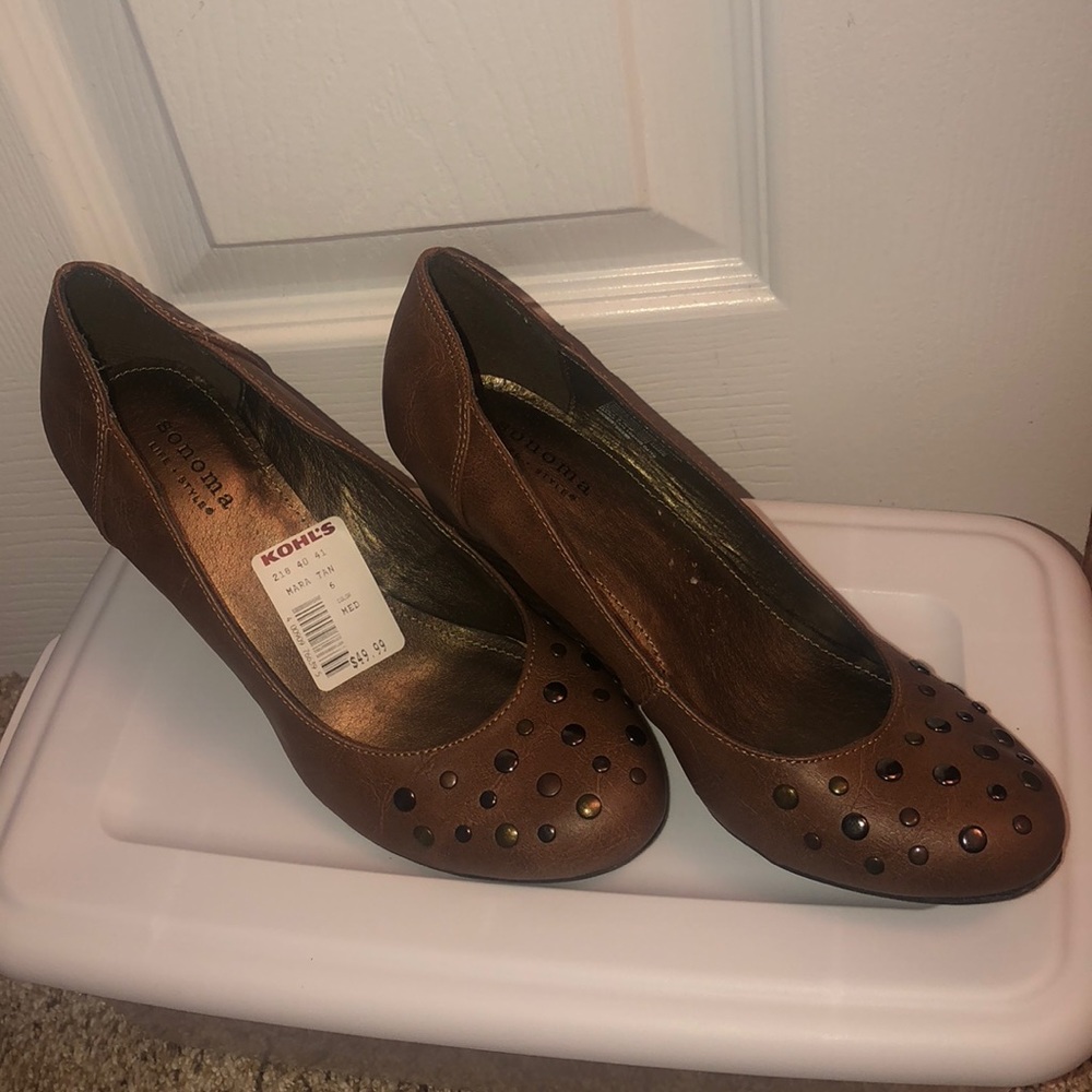 Brown Wedges